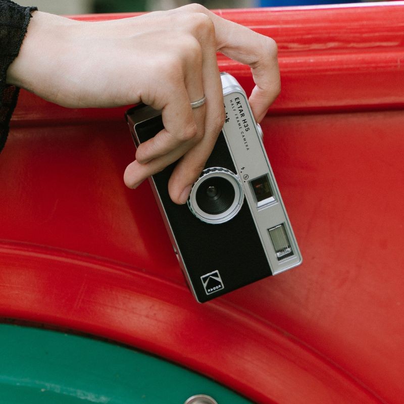 Pack Appareil Photo Argentique Kodak Ektar H35 + 1 Pellicule Ultramax 400 ISO 24 Poses