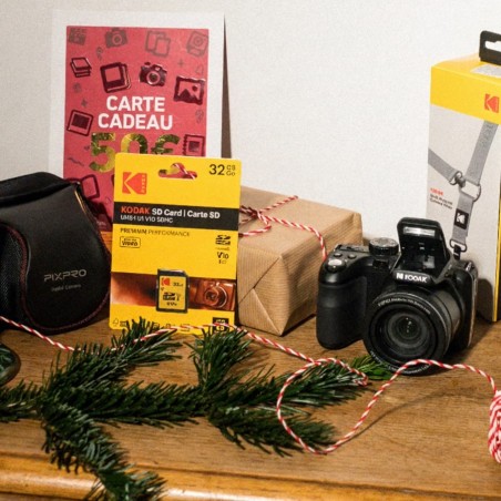 Exklusive Weihnachts-Geschenkbox: Kodak AZ425 Bridge, Zubehör & Fotoabzüge-Gutscheinkarte