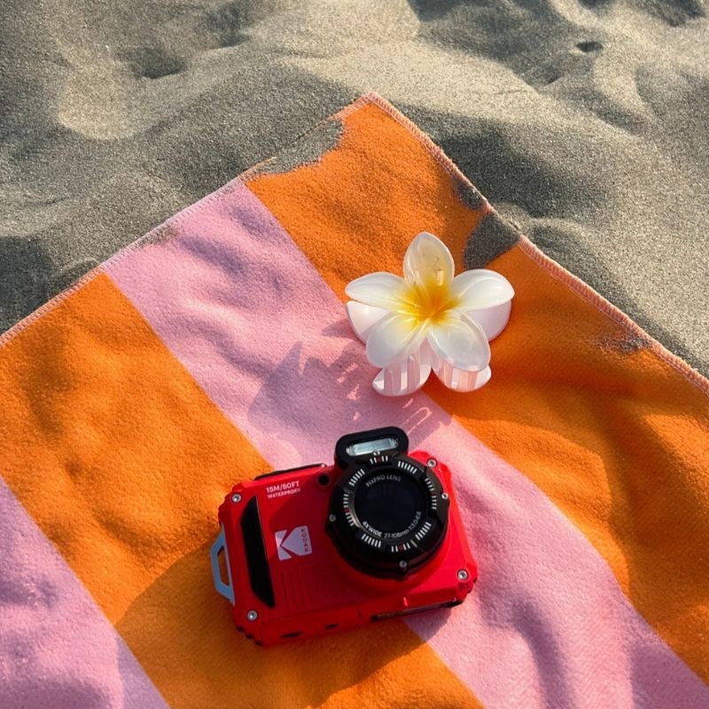 Kodak PixPro WPZ2 Compact Camera Bundle (Red) + 16GB SD Card - Waterproof to 15m